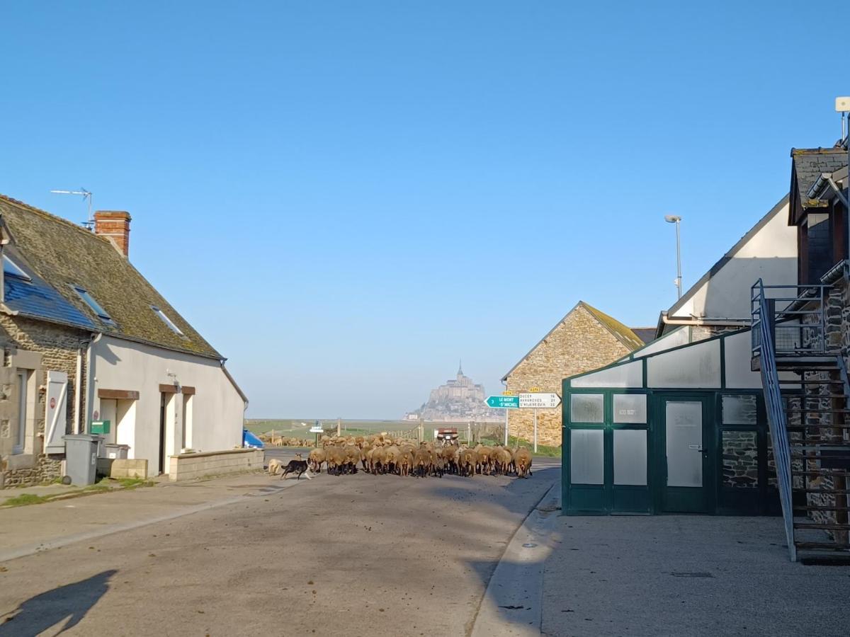 Gites Les 2 Clos Au Pied Du Mont Pontorson Exterior foto